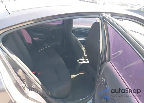 2015 Nissan Versa 1.6 S+ z USA, uszkodzony, nr VIN 3N1CN7AP1FL926814